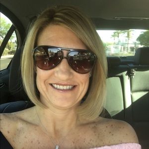 Meet your Posher, Stefanie